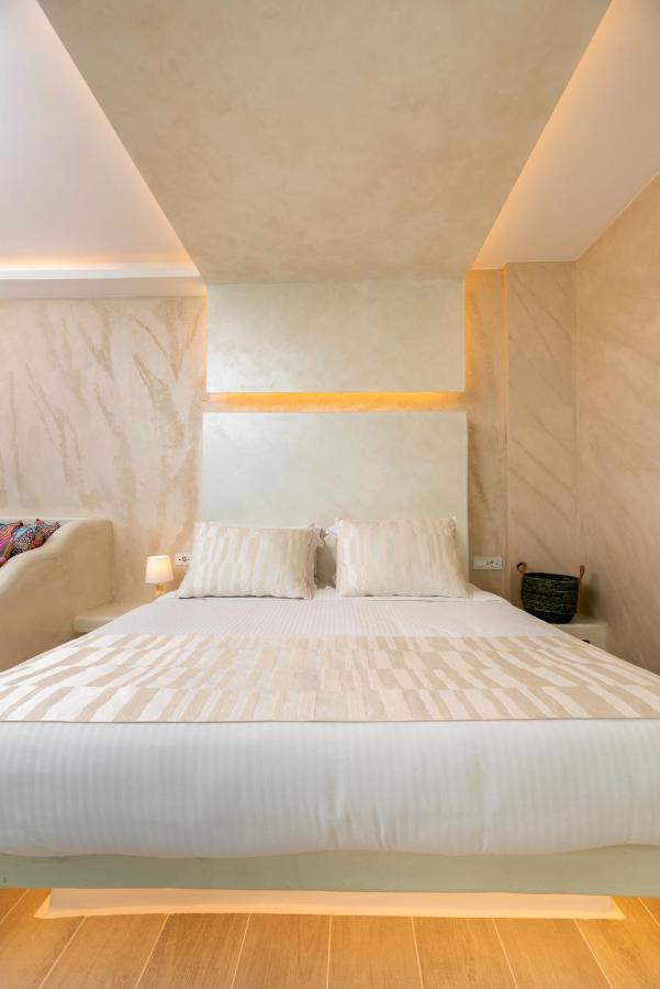Saint Sin Suites - Adults Only Imerovigli  Bagian luar foto