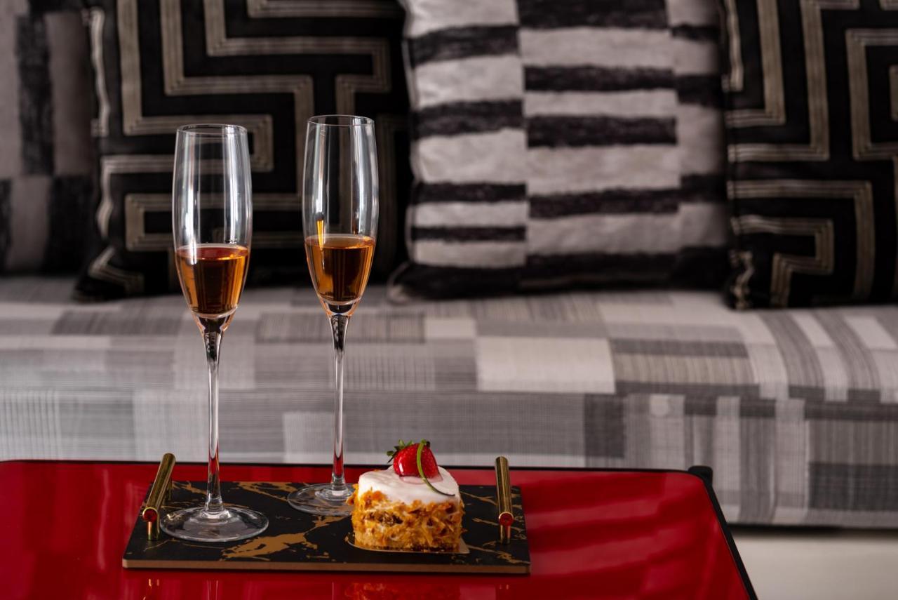 Saint Sin Suites - Adults Only Imerovigli  Bagian luar foto